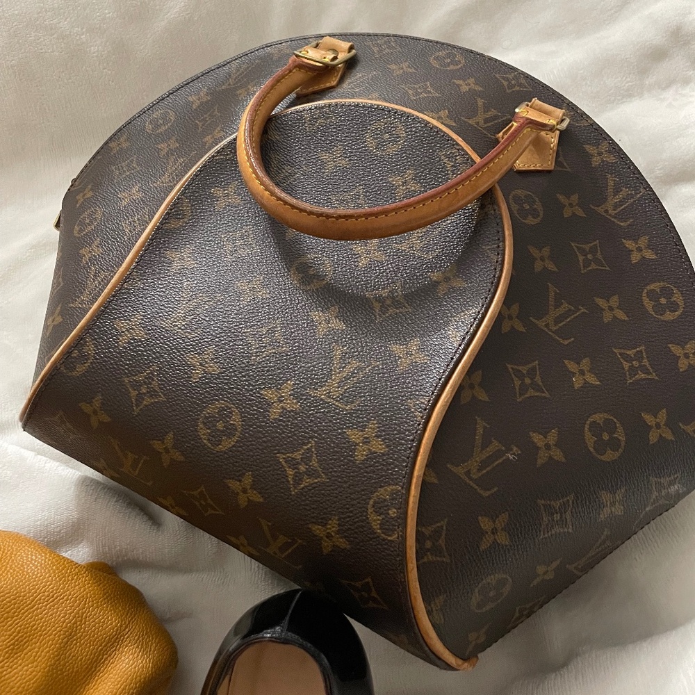 Louis Vuitton  Ellipse
